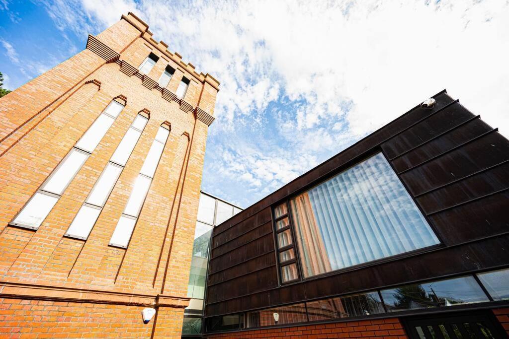 Luxury Water Tower I Roof Bar I Cinema Cardiff Exterior foto