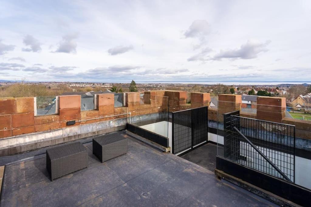 Luxury Water Tower I Roof Bar I Cinema Cardiff Exterior foto